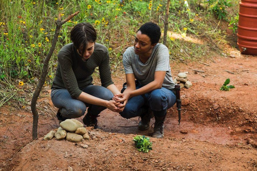 Lauren+Cohan+as+Maggie+Greene%2C+Sonequa+Martin-Green+as+Sasha+Williams%C2%A0-+The+Walking+Dead+_+Season+7%2C+Episode+5+-+Photo+Credit%3A+Gene+Page%2FAMC